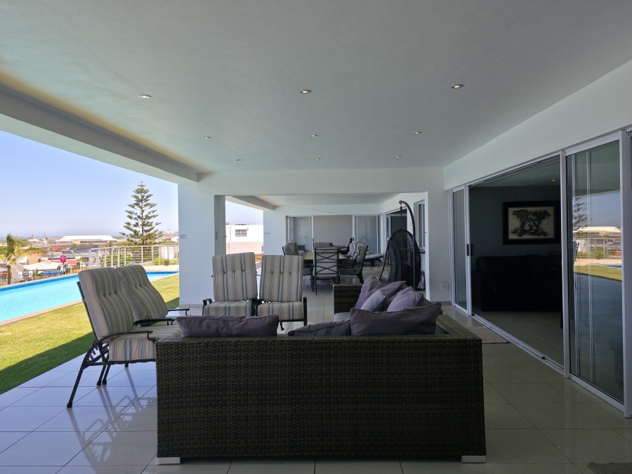 5 Bedroom Property for Sale in Jeffreys Bay Central Eastern Cape